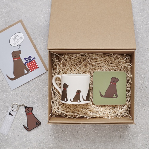 PERSONALISED CHOCOLATE LABRADOR FATHER'S DAY HAMPER
