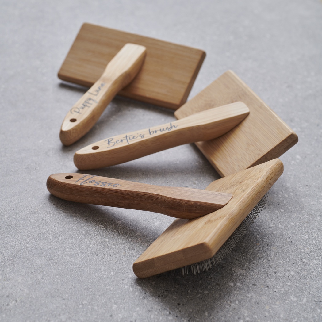 Bamboo slicker brush